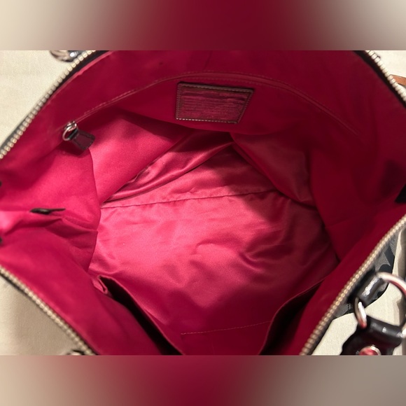 Coach Poppy Monogram Canvas Large Hobo w/ Silver Hardware - Picture 8 of 9